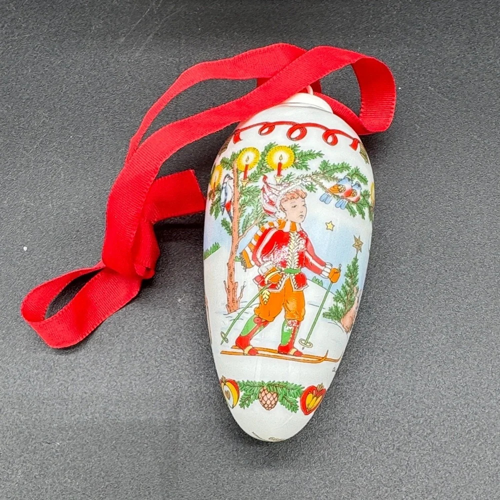 Hutschenreuther Christmas Pine Cone 1999 Ornament with Red Ribbon